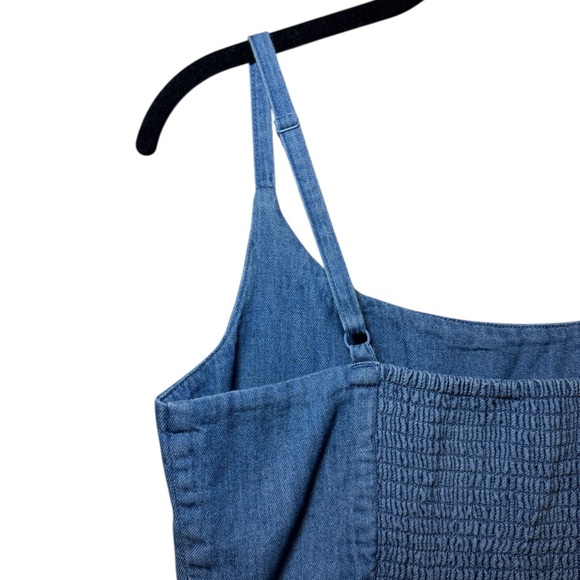 Old Navy Woman’s Sun Dress Denim with Pockets Size Medium - Picture 5 of 8